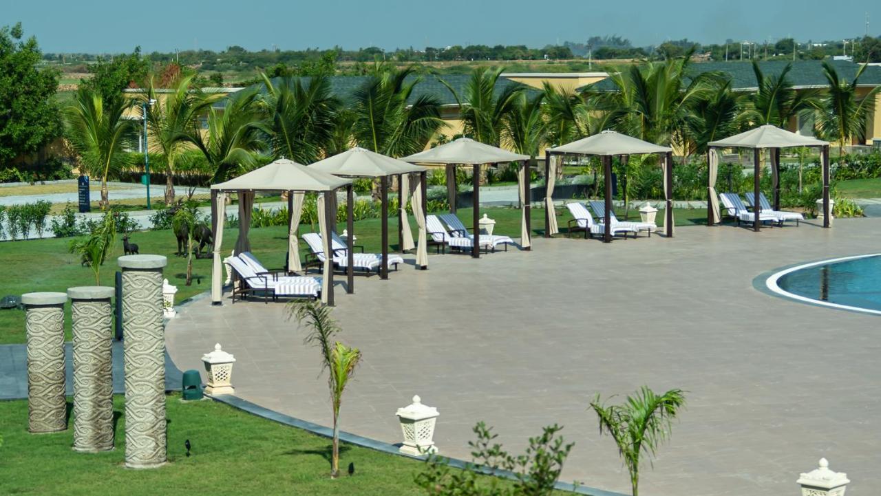 Hawthorn Suites By Wyndham Dwarka Exterior photo