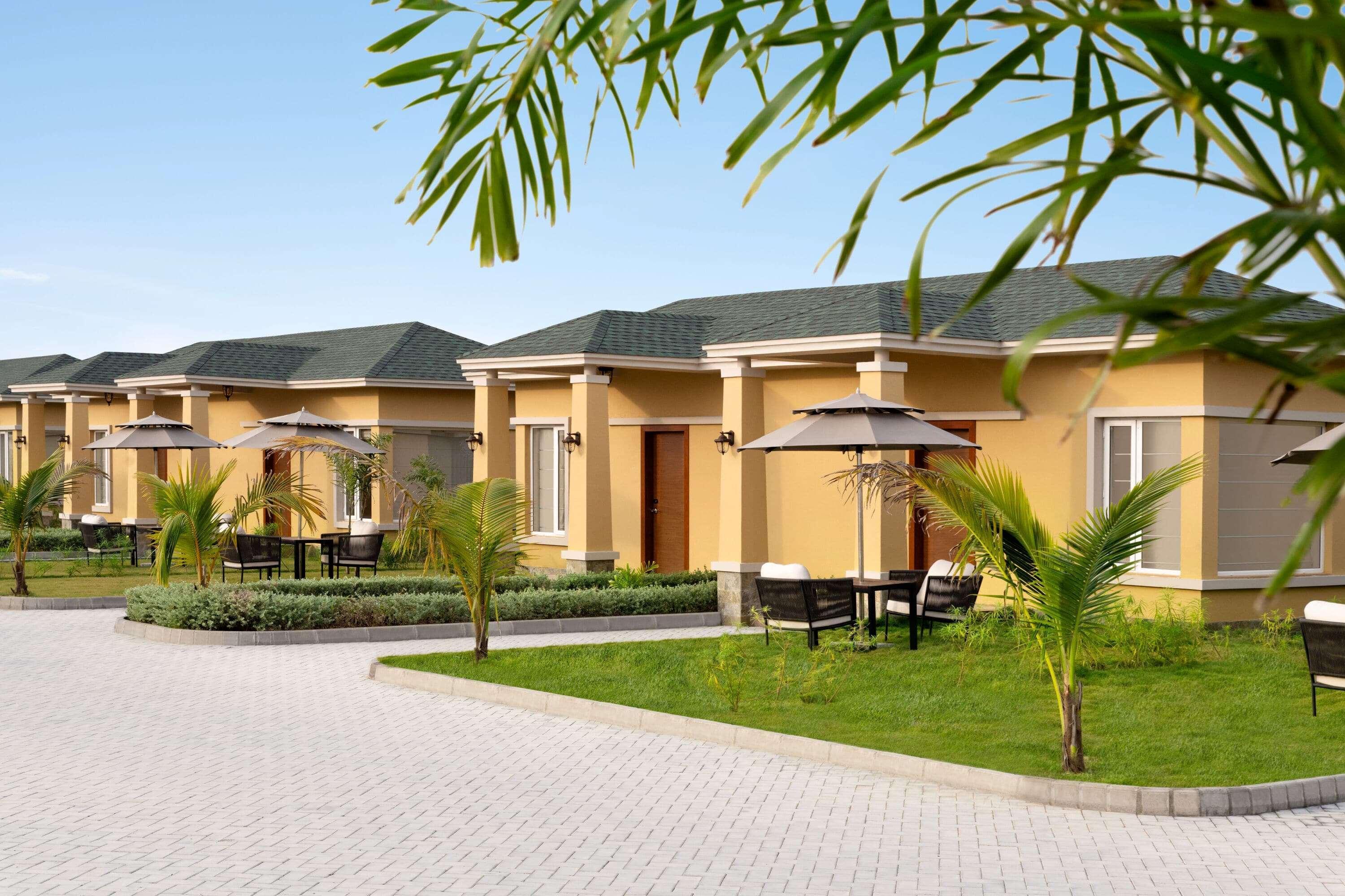 Hawthorn Suites By Wyndham Dwarka Exterior photo