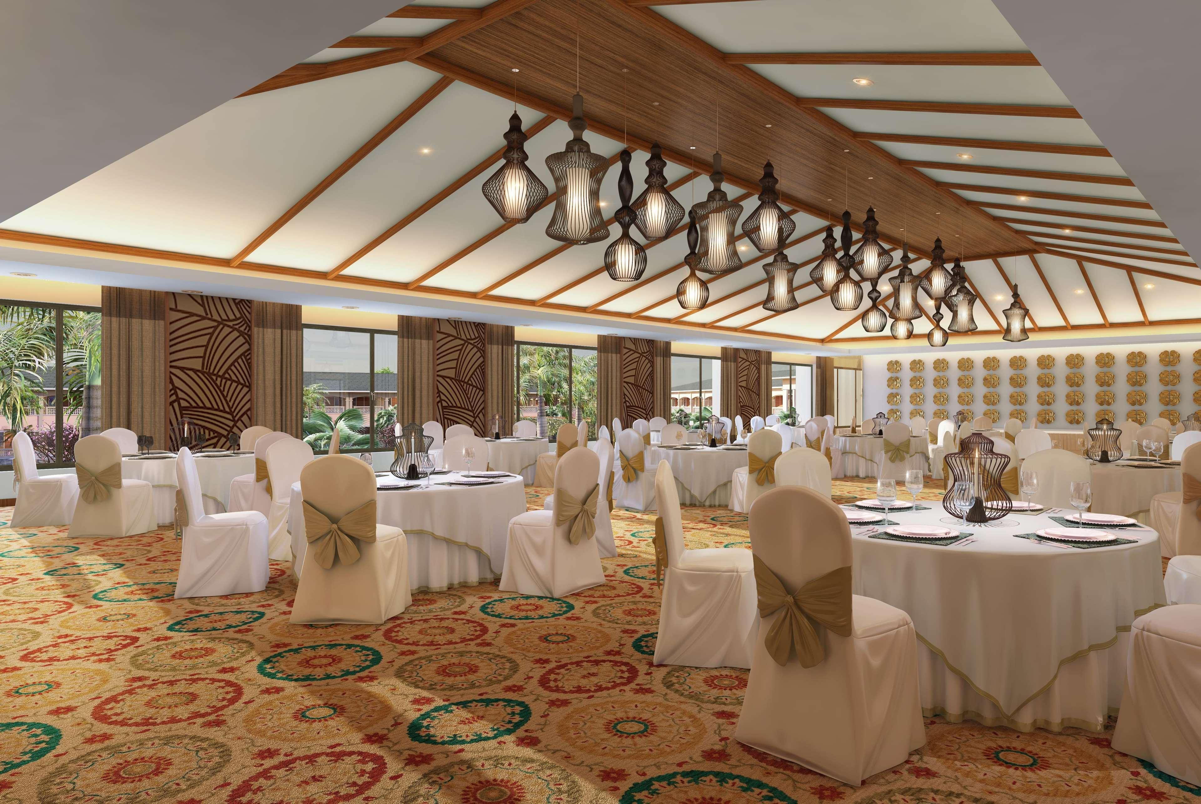 Hawthorn Suites By Wyndham Dwarka Exterior photo