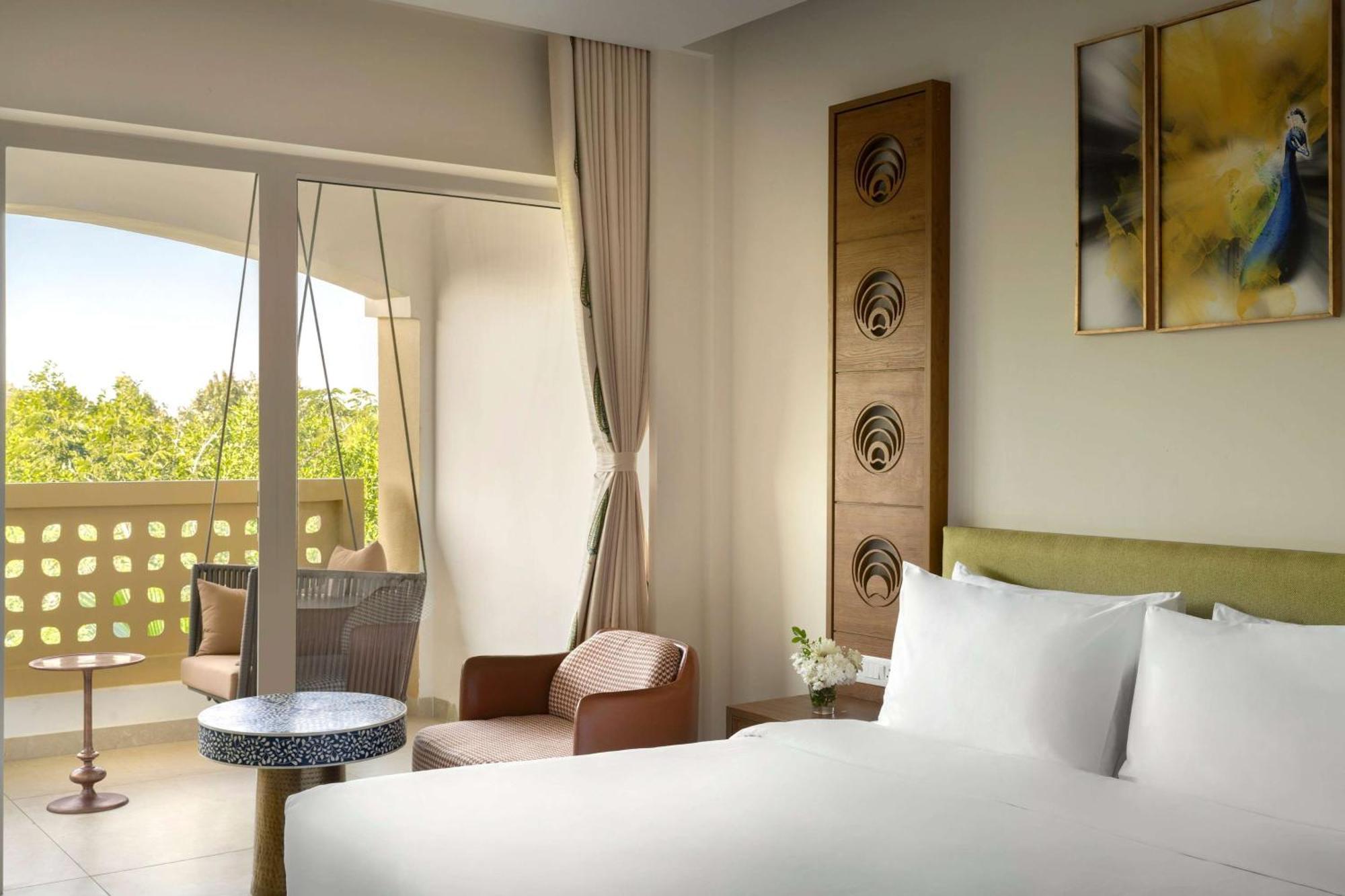 Hawthorn Suites By Wyndham Dwarka Exterior photo