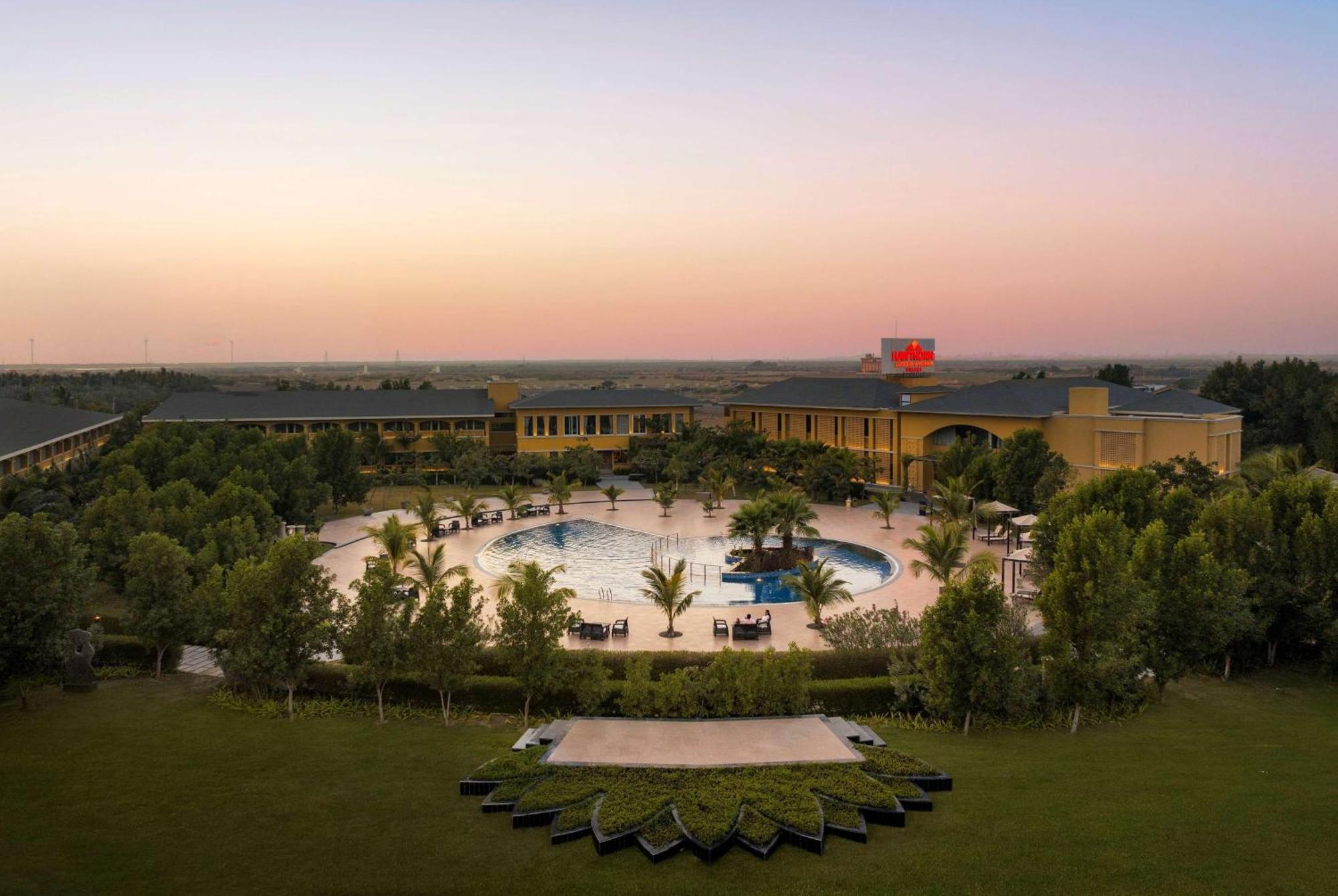 Hawthorn Suites By Wyndham Dwarka Exterior photo